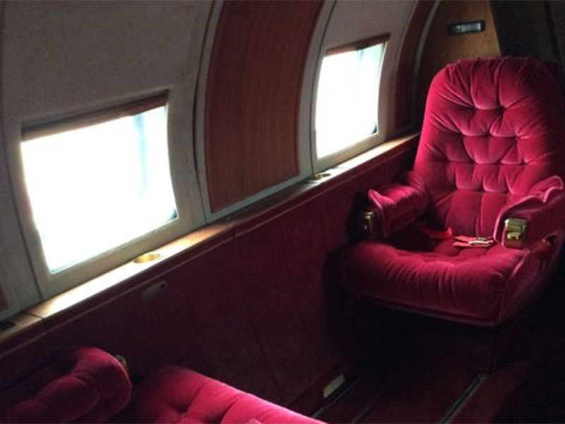 طائرة ألفيس بريسلي الخاصة على دوبيزل!